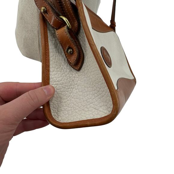 Vintage Dooney and Bourke white and brown leather crossbody bag - Picture 12 of 15